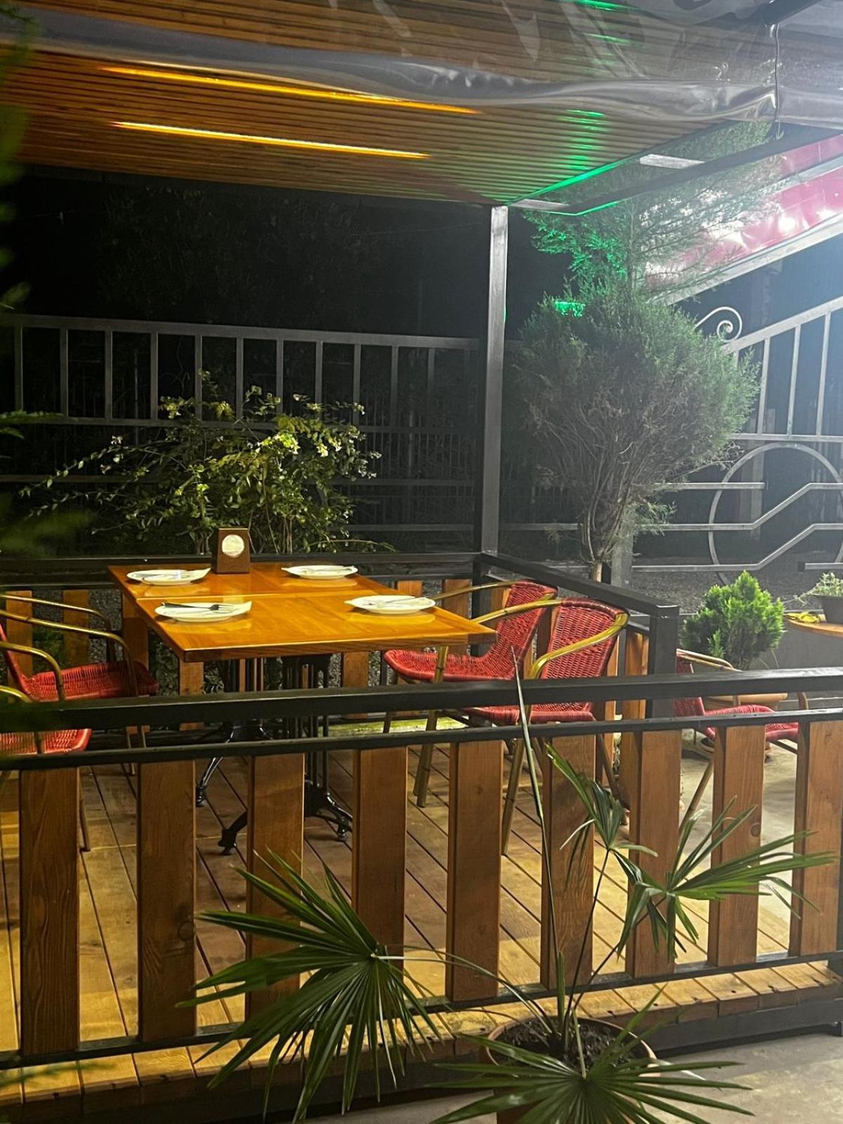 Golden Fleece Hotel Ureki Kültér fotó