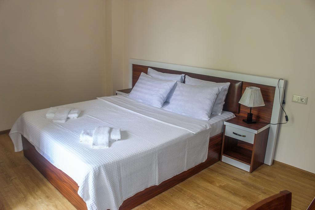 Golden Fleece Hotel Ureki Kültér fotó