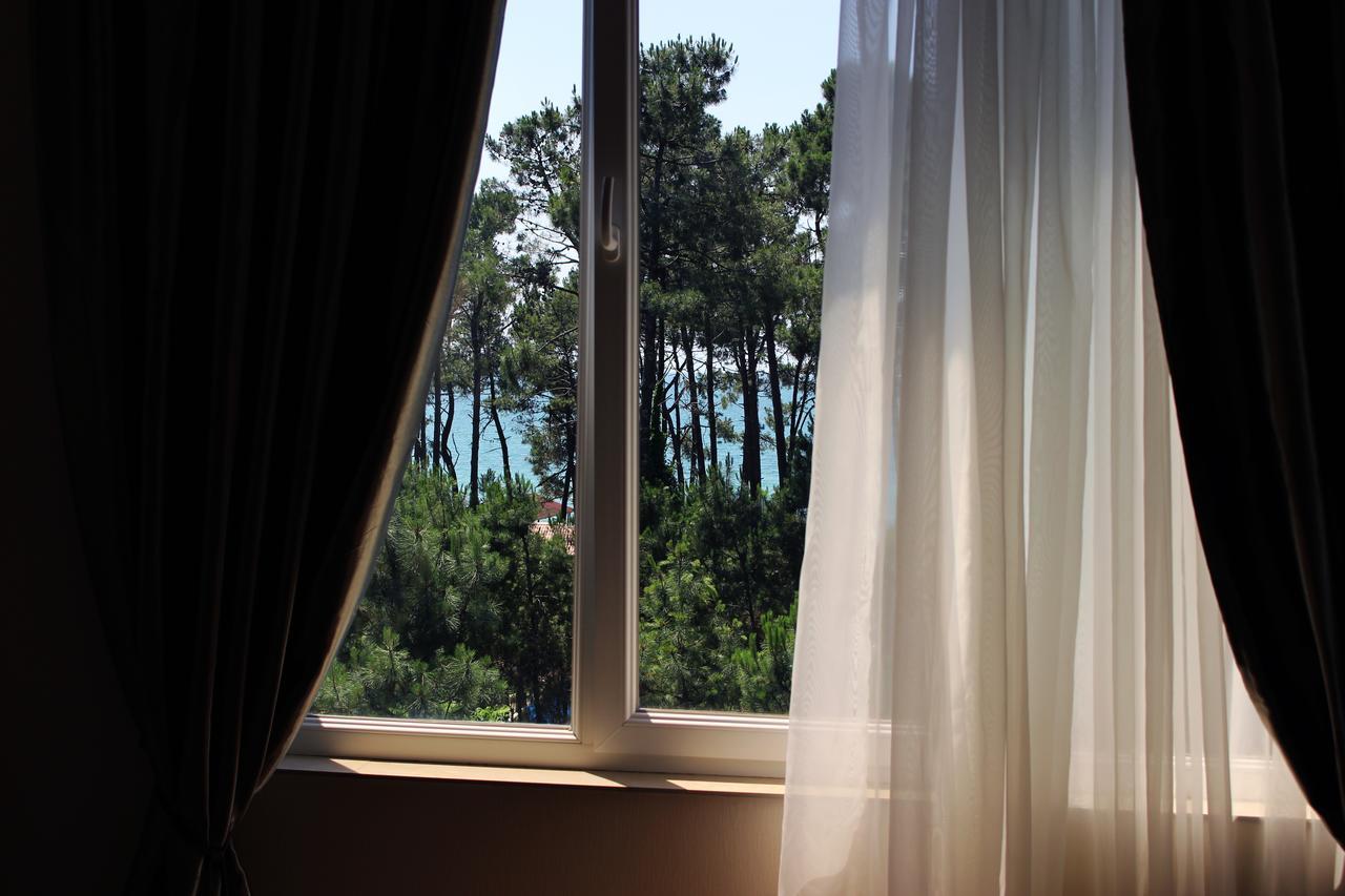 Golden Fleece Hotel Ureki Kültér fotó
